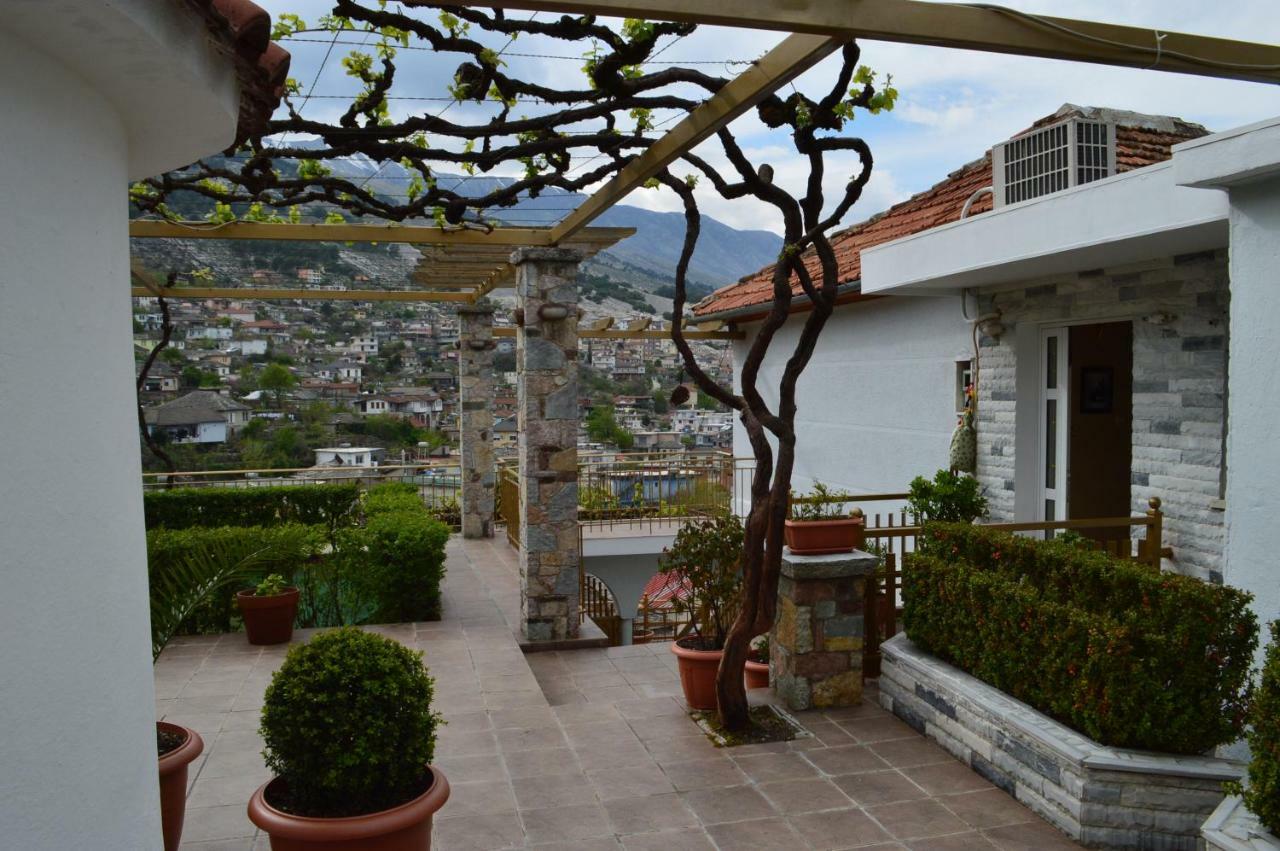 Vila Ss Kekezi Vila Gjirokastër Exterior foto