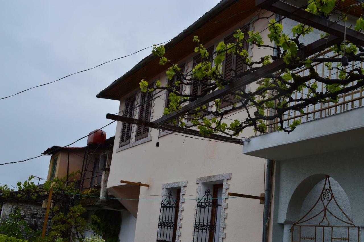 Vila Ss Kekezi Vila Gjirokastër Exterior foto