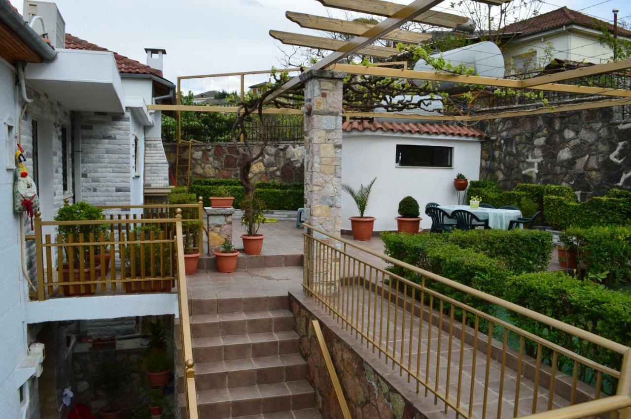 Vila Ss Kekezi Vila Gjirokastër Exterior foto