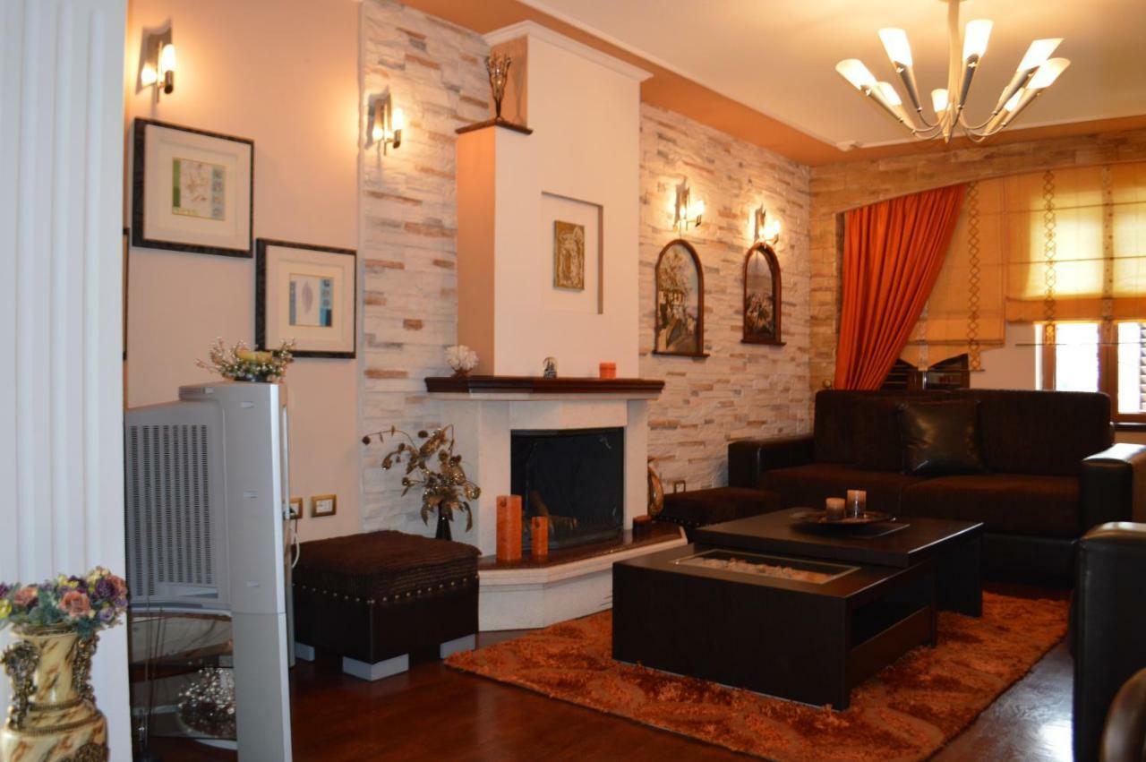 Vila Ss Kekezi Vila Gjirokastër Exterior foto