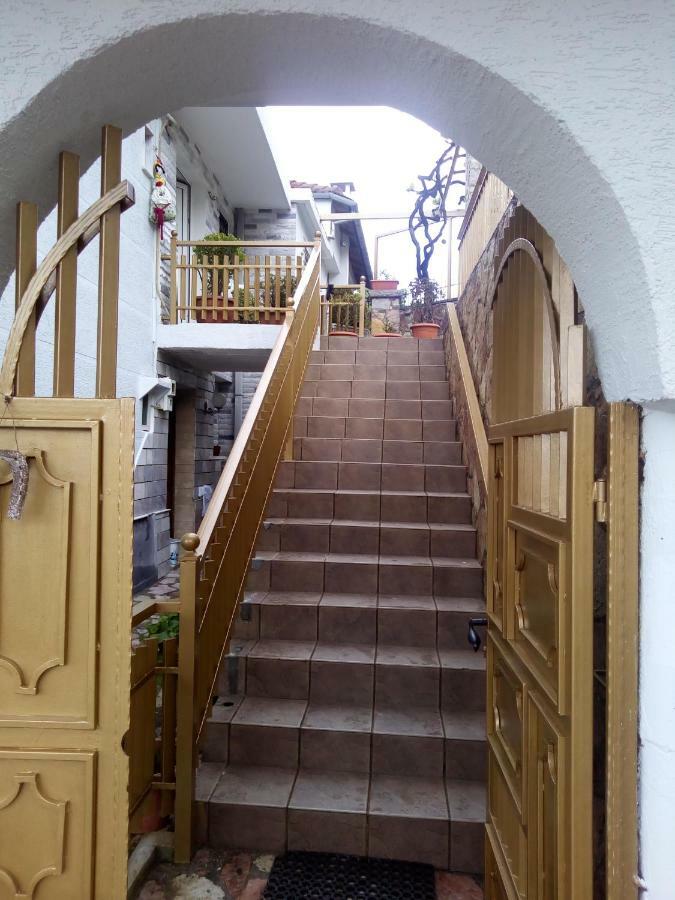 Vila Ss Kekezi Vila Gjirokastër Exterior foto